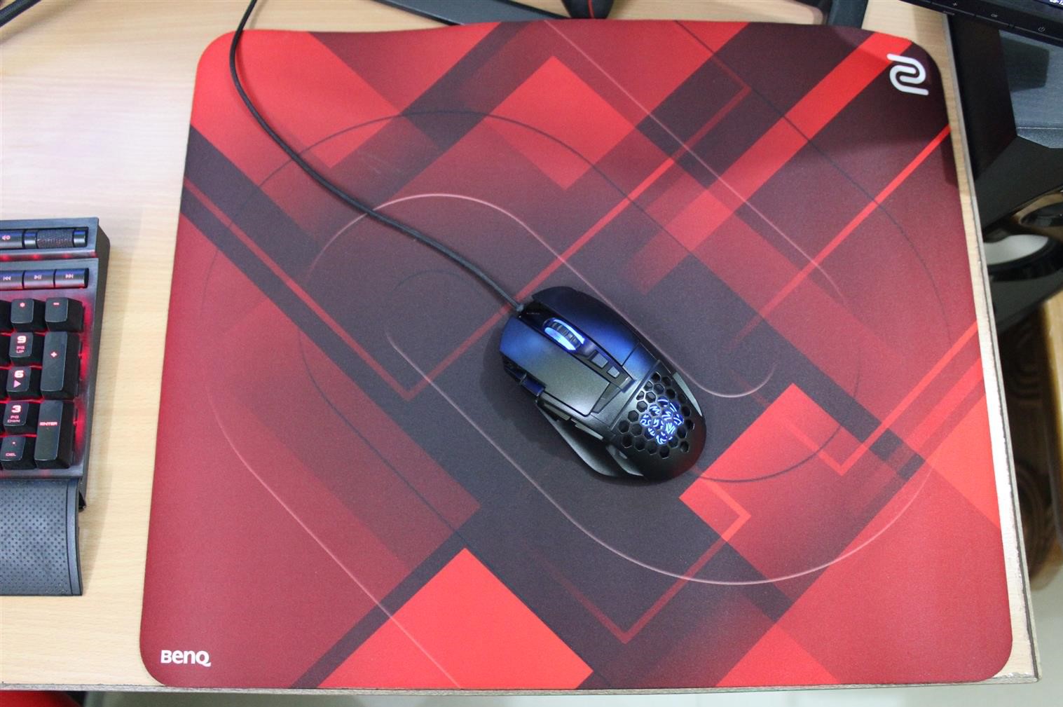 Absay se tv hyppigt BenQ ZOWIE G-SR-SE Mouse Pad Review | PC TeK REVIEWS